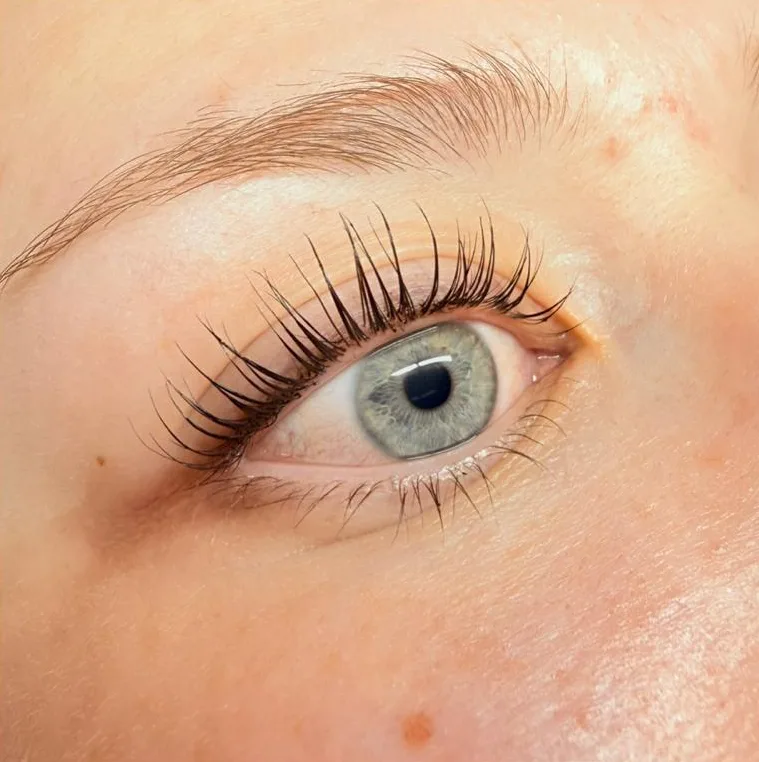 Lashlifting Hofheim – Katharina Geuppert